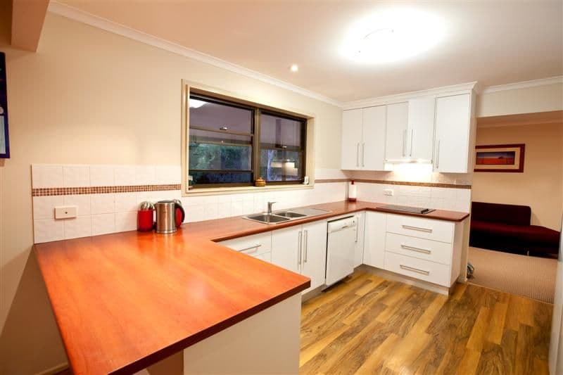 8 Webber Drive, DUBBO NSW 2830, Dubbo - Thumbnail 4