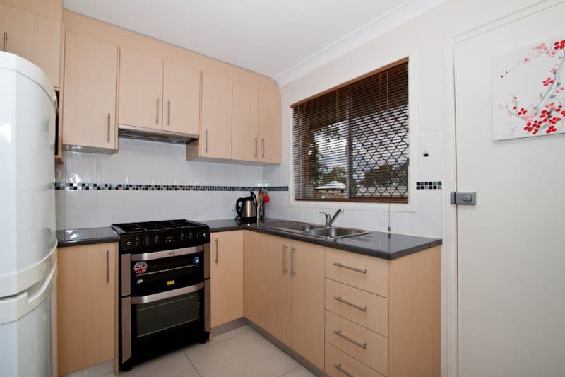 49 Golf Links Road, ROCKLEA QLD 4106, Rocklea - Thumbnail 2
