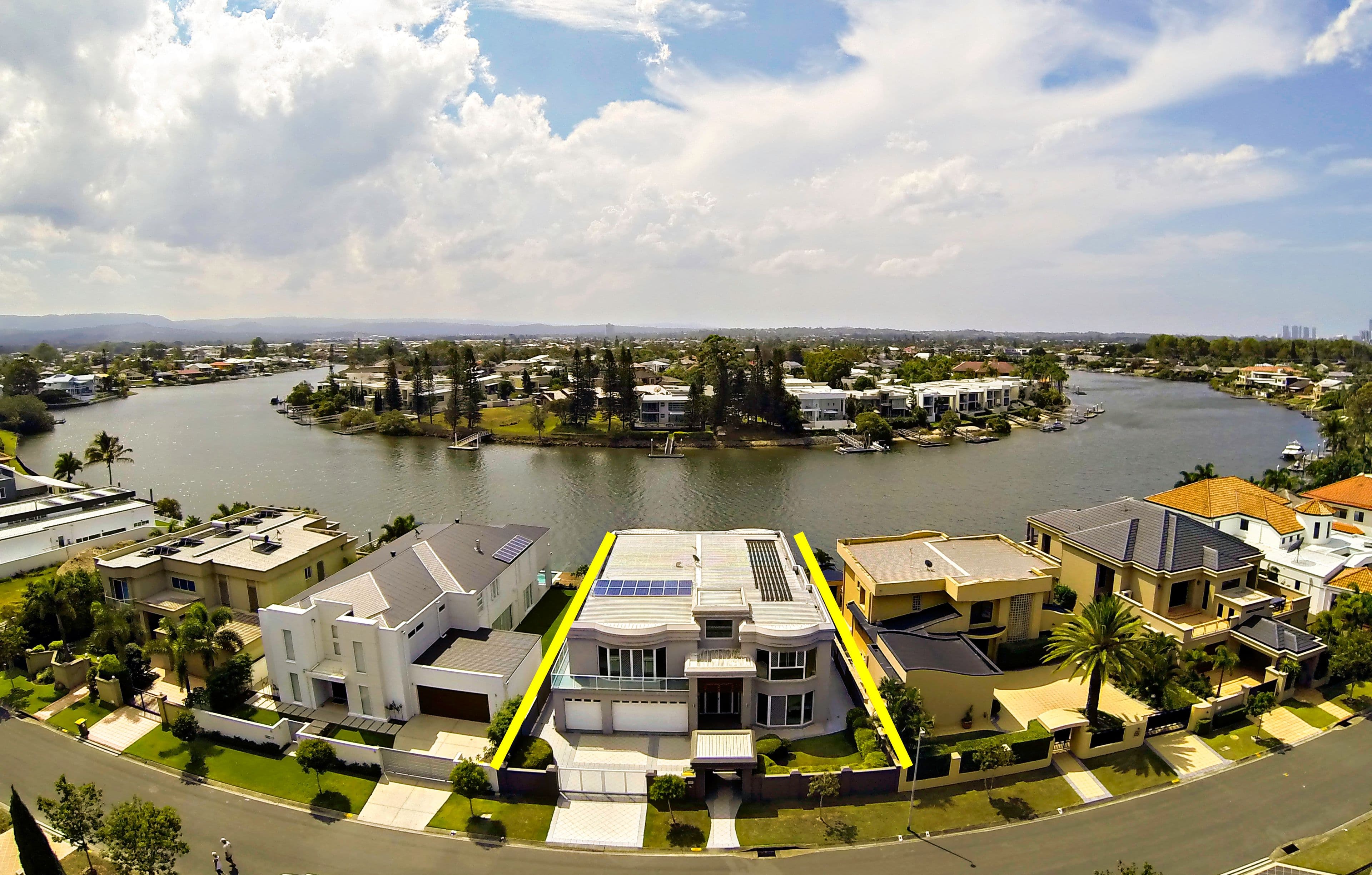15 Ipsley Drive, Broadbeach Waters QLD 4218, Broadbeach Waters - Thumbnail 3