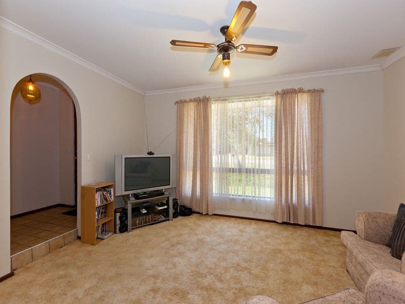 3 Waterton Way, COOLOONGUP WA 6168, Cooloongup - Thumbnail 2
