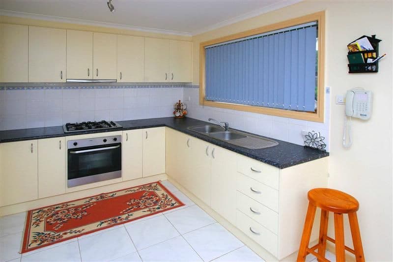 16 Santos Court, KEILOR DOWNS VIC 3038, Keilor Downs - Thumbnail 2