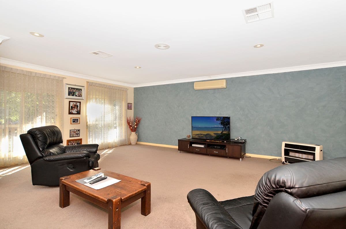 427 Wards Hill Road, Empire Bay - Thumbnail 3