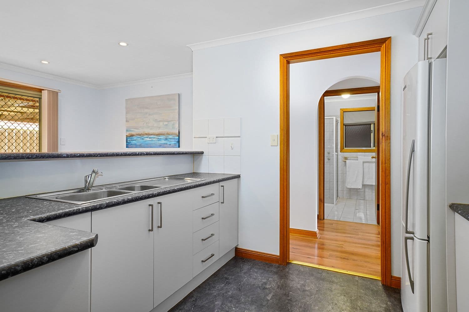 2 Avalon Road, Marion SA 5043, Marion - Thumbnail 7