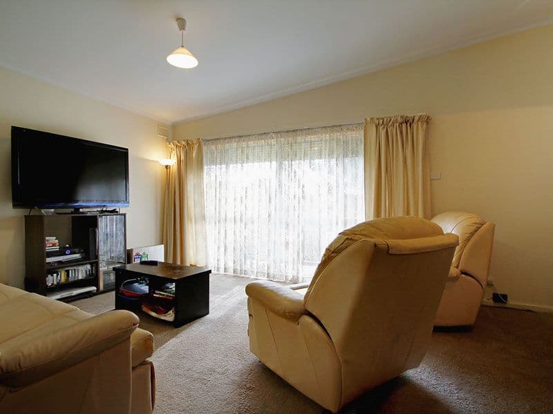 32 Brodie Crescent, CHRISTIES BEACH SA 5165, Christies Beach - Thumbnail 4