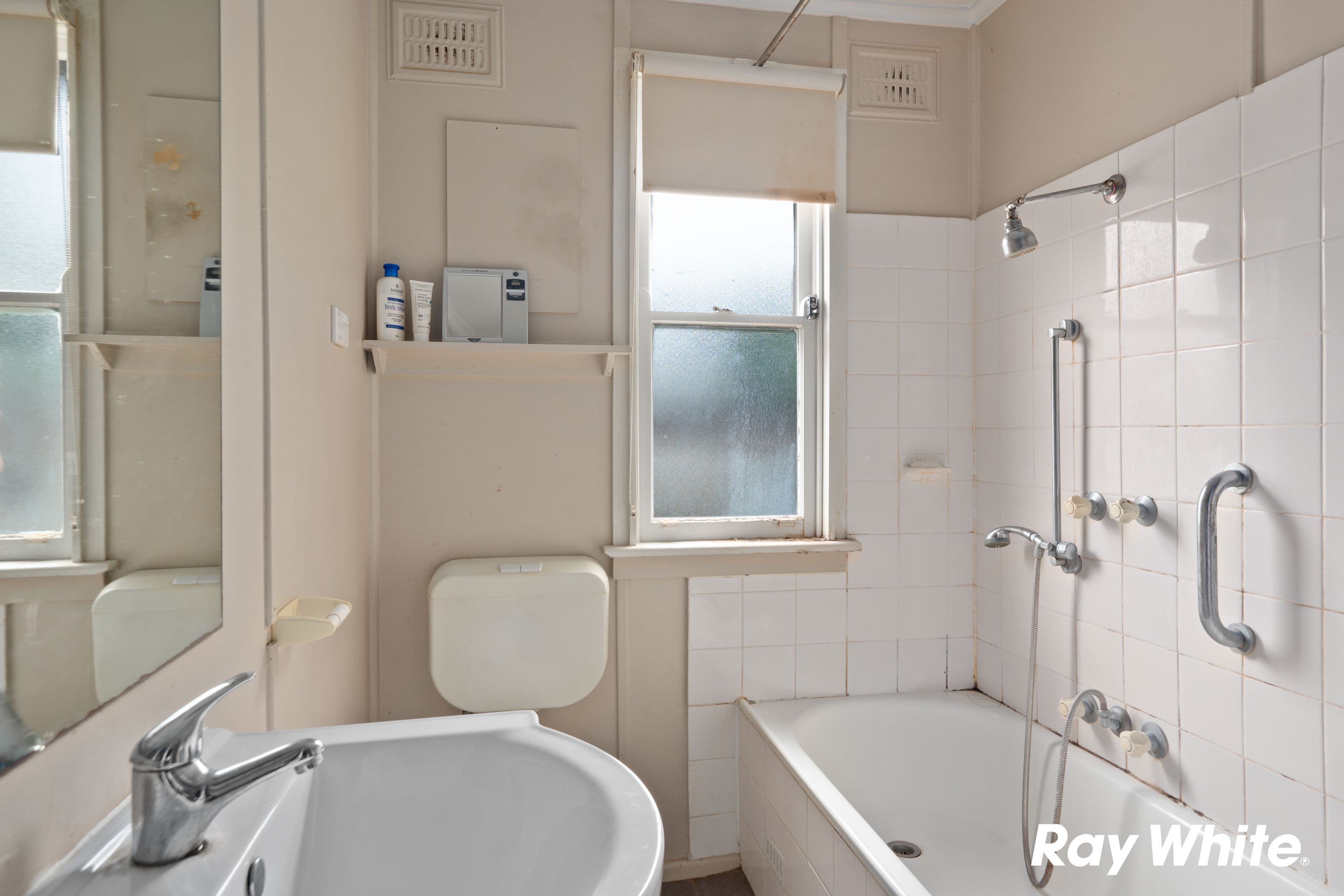 73 & 73a Illawong Avenue, PENRITH NSW 2750, Penrith - Thumbnail 5