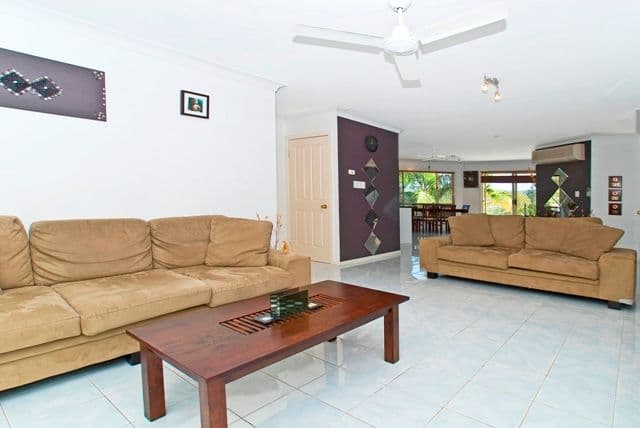 83 Paddington Drive, CARRARA QLD 4211, Carrara - Thumbnail 2