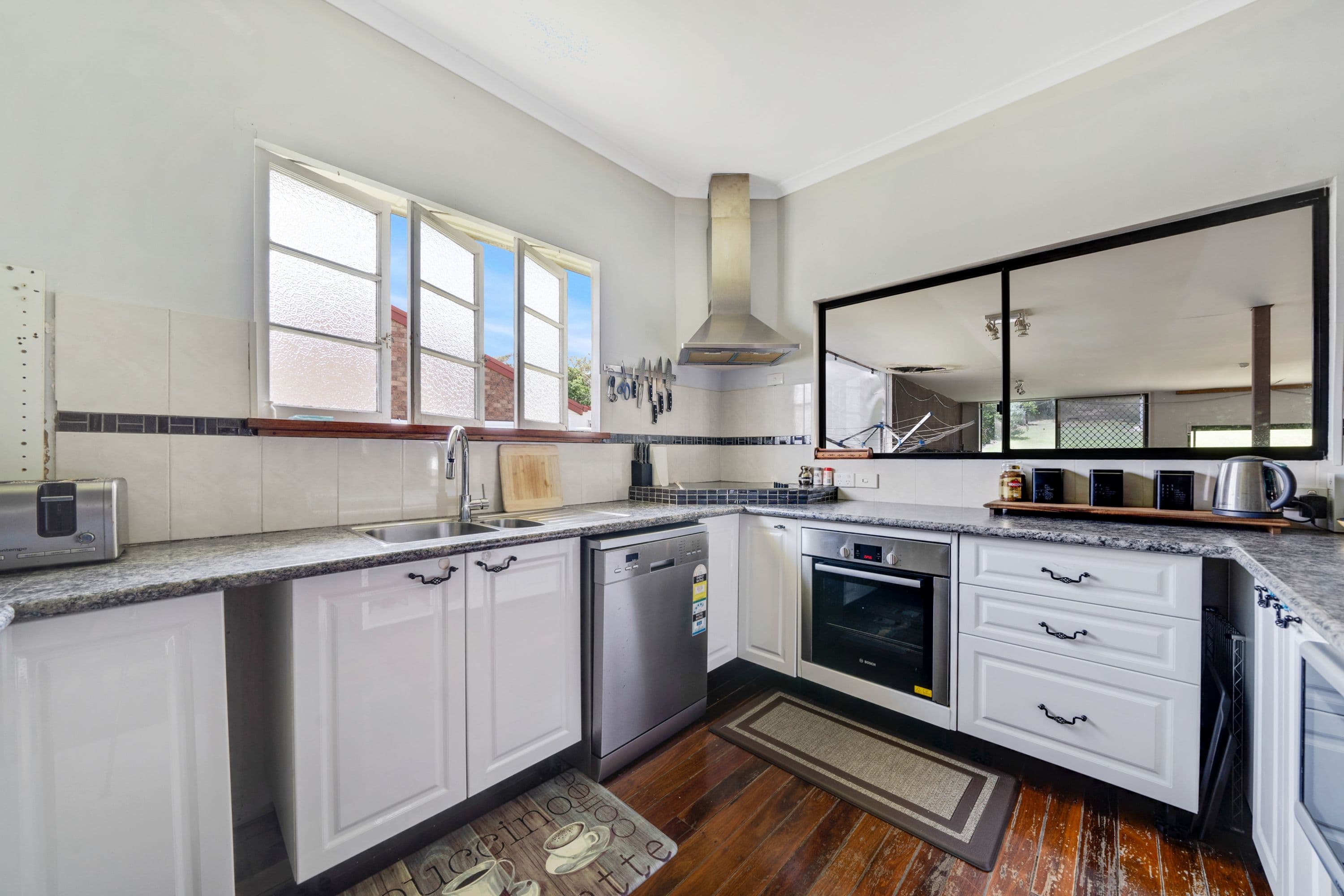 42 Laughlin Street, Kingston QLD 4114, Kingston - Thumbnail 7
