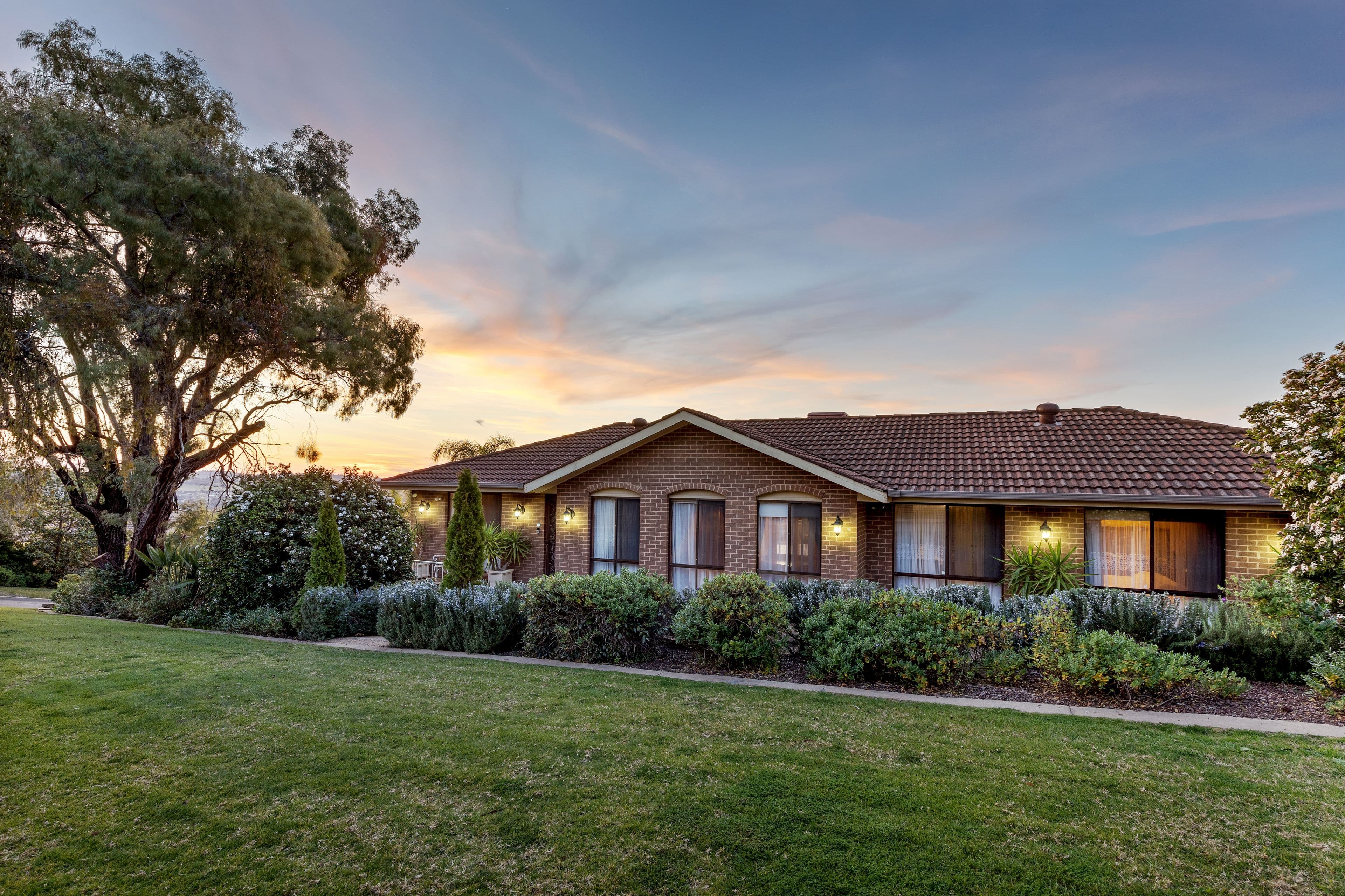 15 Roberts Road, Cranbourne - Thumbnail 2
