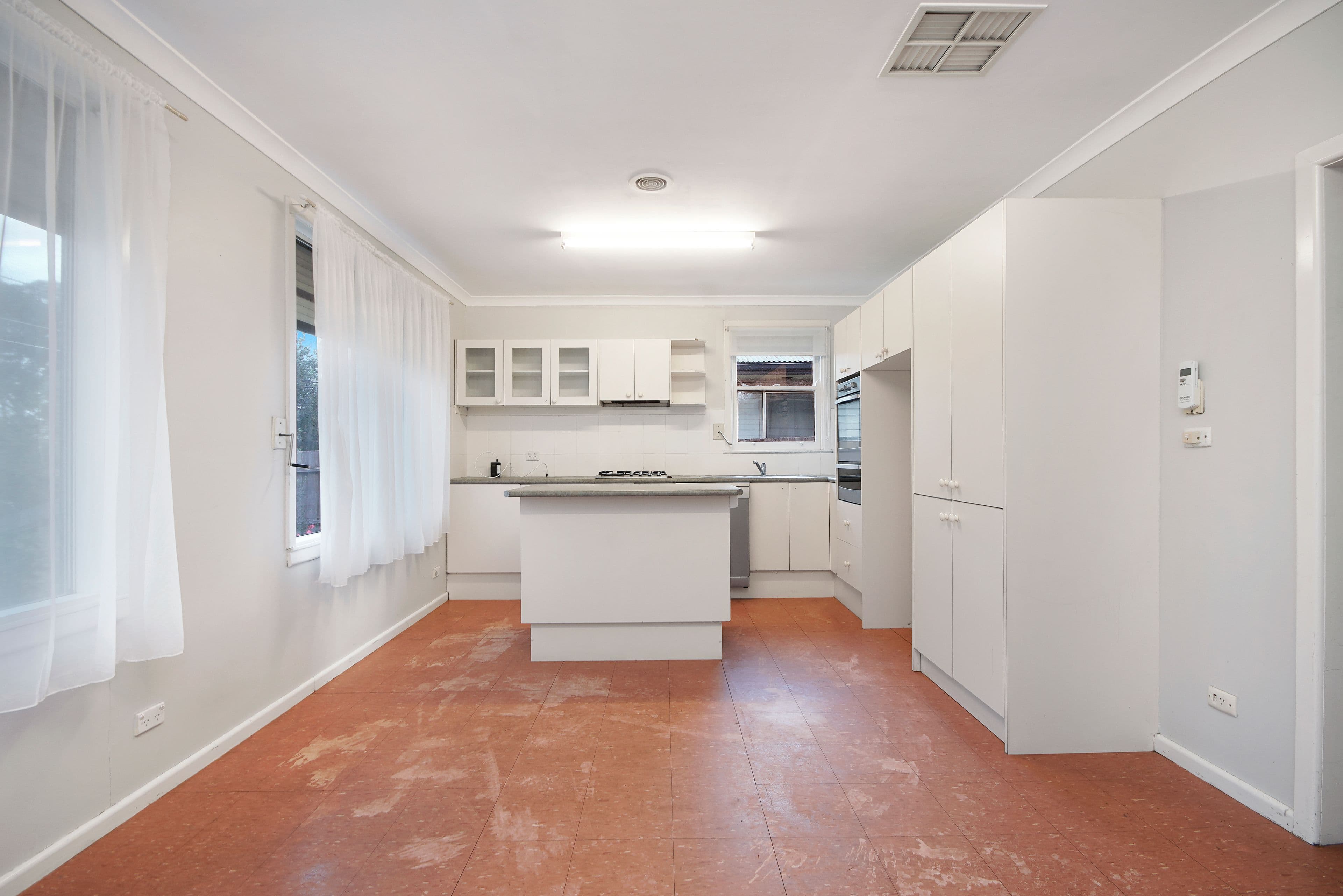 43 Cuthbert Road, Reservoir VIC 3073, Reservoir - Thumbnail 3