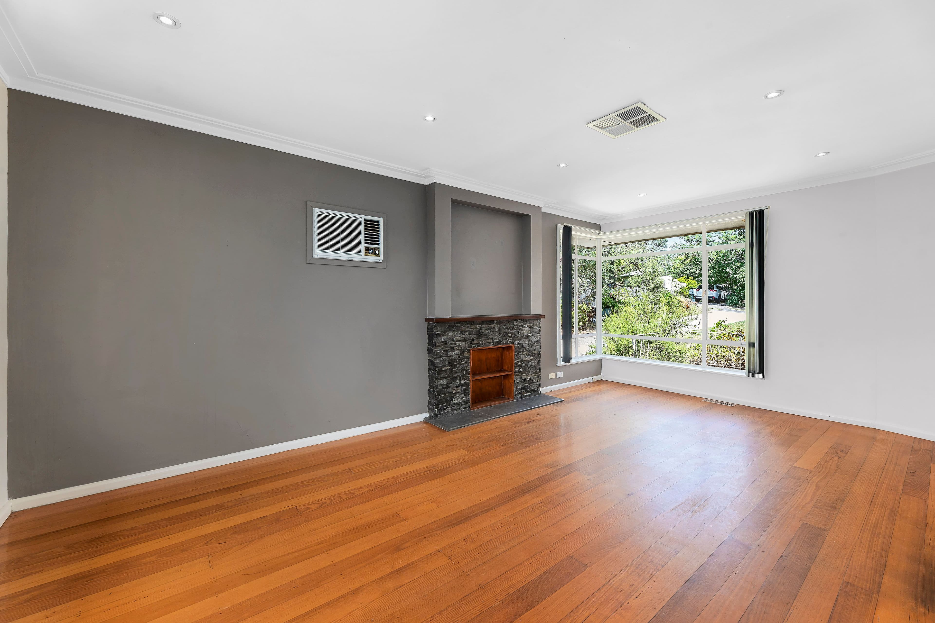 25 Lilian Parade, Eltham VIC 3095, Eltham - Thumbnail 2
