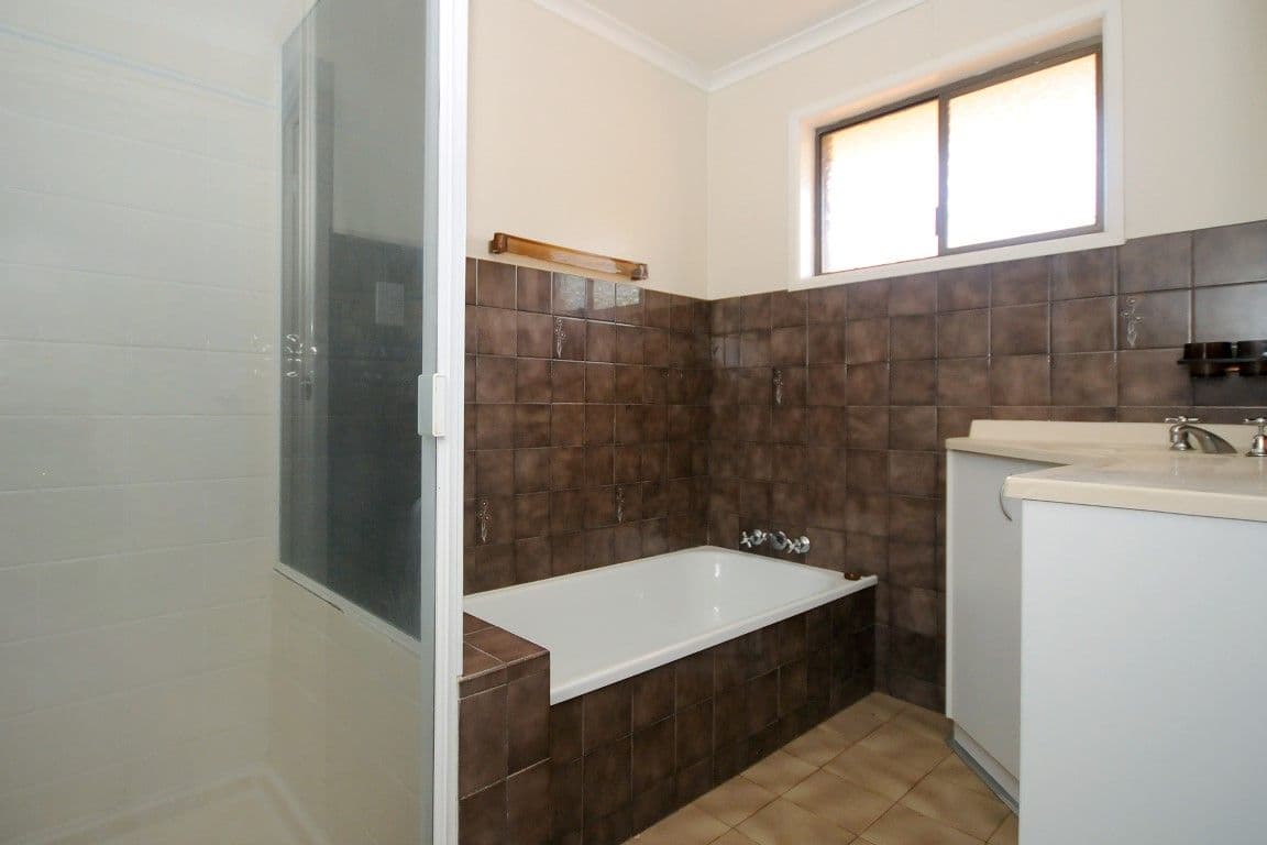 13 Wuth Street, DARLING HEIGHTS QLD 4350, Darling Heights - Thumbnail 4