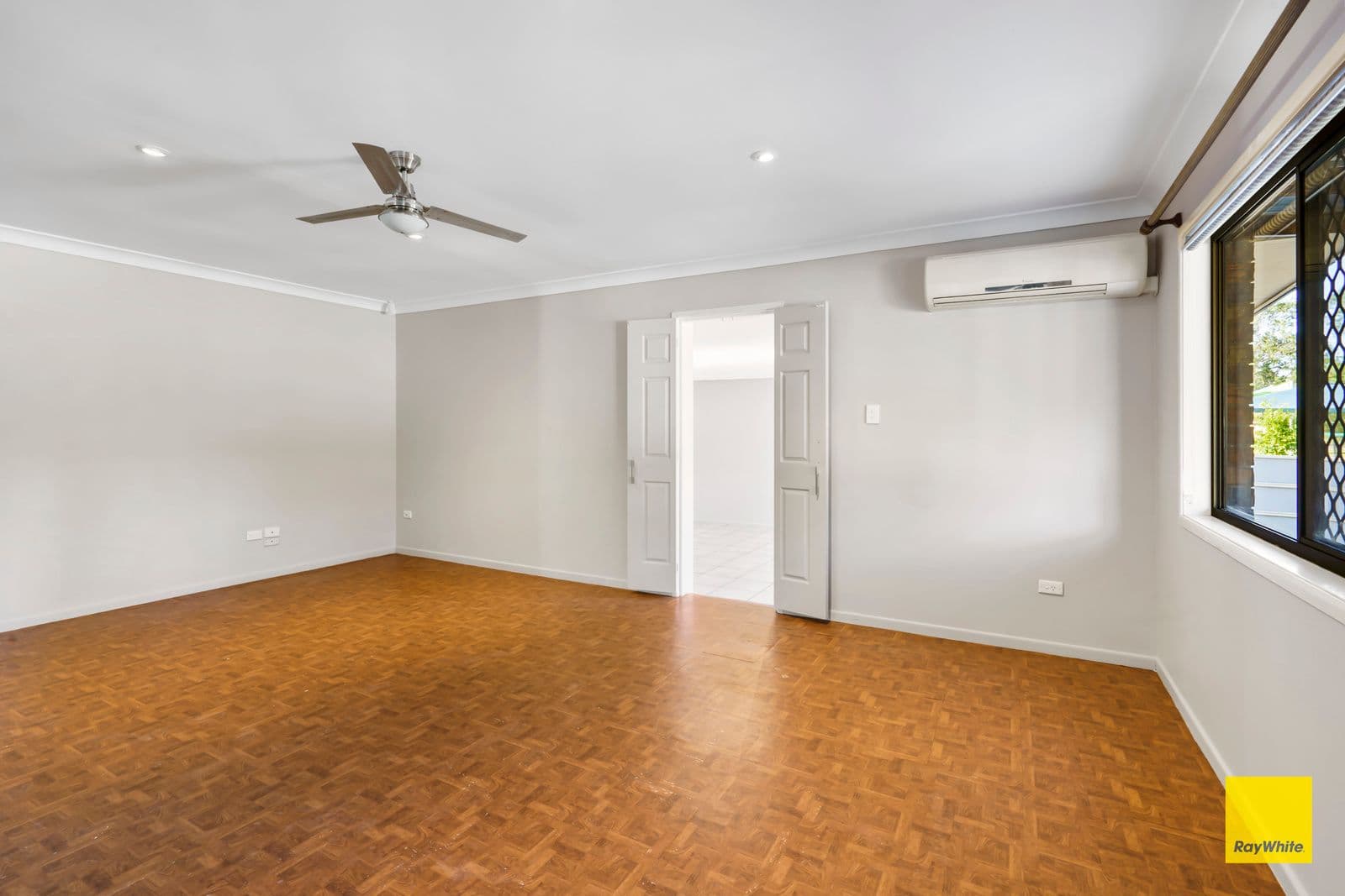 5 Carlisle Street, Alexandra Hills QLD 4161, Alexandra Hills - Thumbnail 4