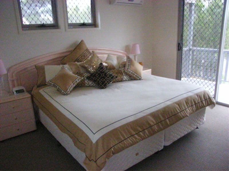 66  Brookfield Street, KEDRON QLD 4031, Kedron - Thumbnail 2