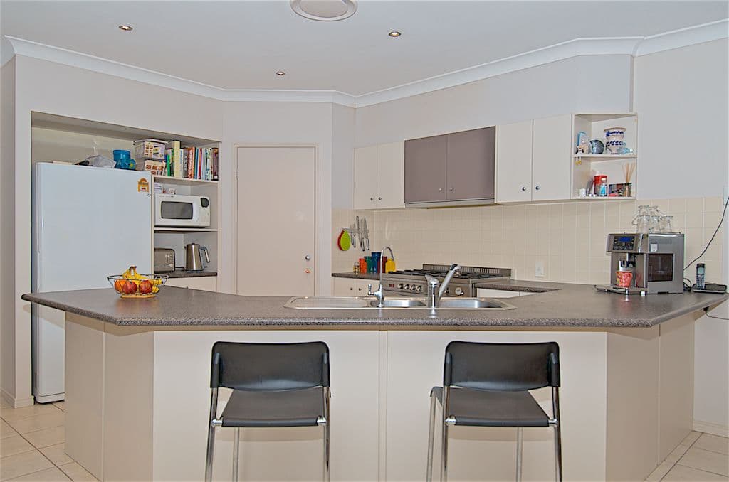 93 Arun Drive, Arundel QLD 4214, Arundel - Thumbnail 8