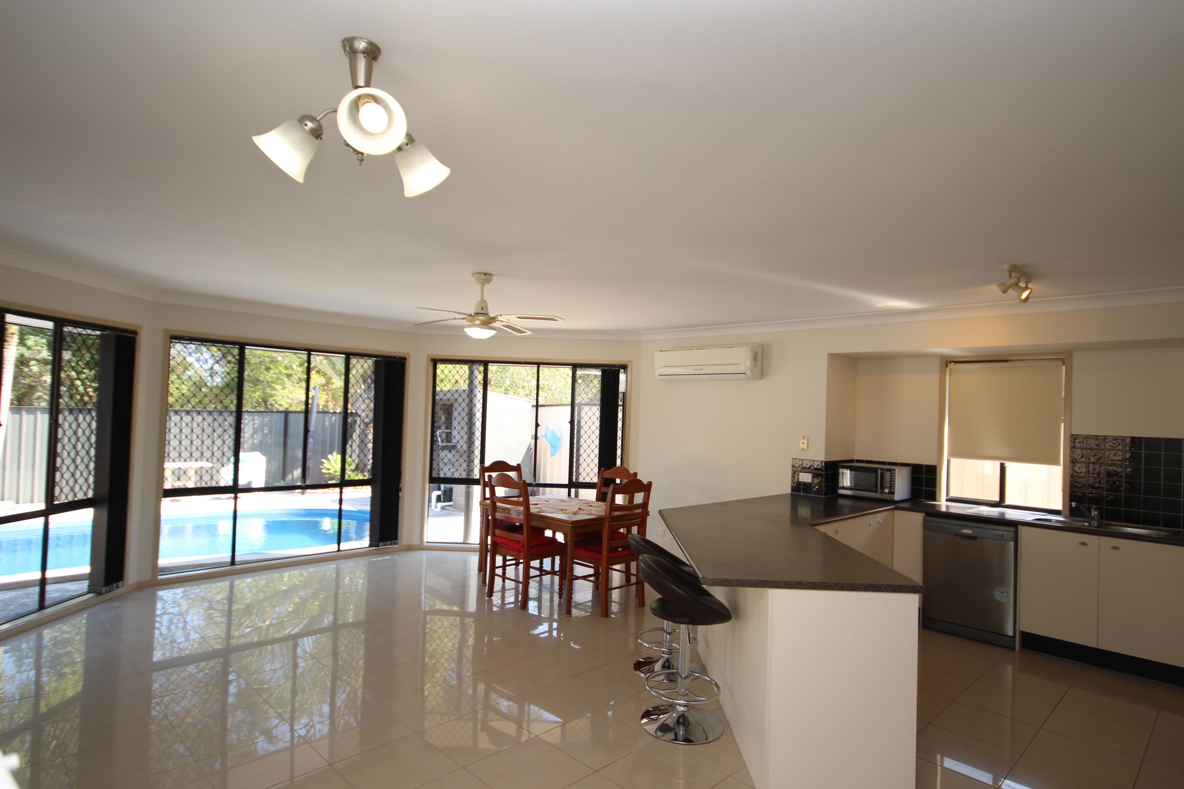 10 Earl Court, Landsborough QLD 4550, Landsborough - Thumbnail 2