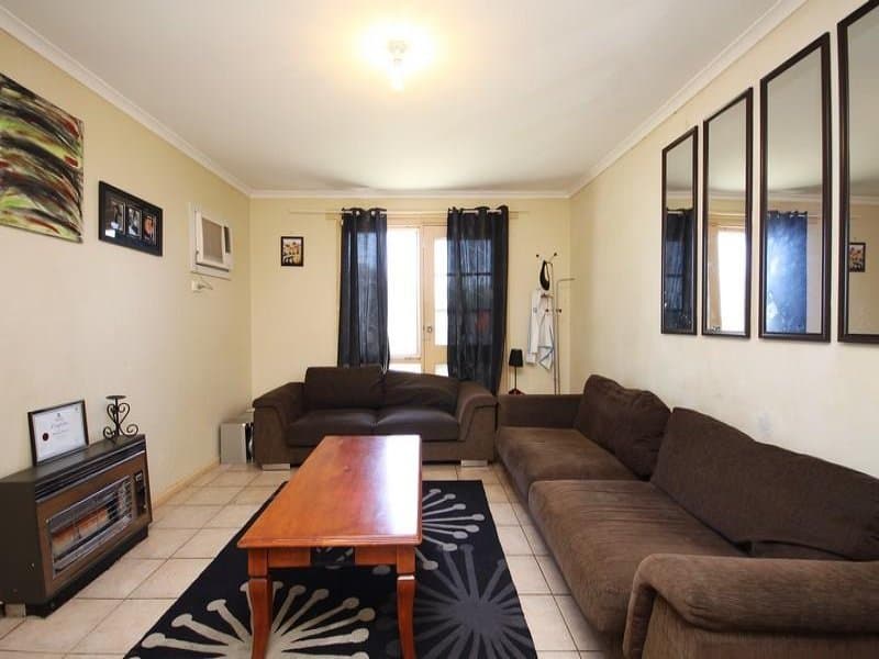 17 Adaluna Crescent, Smithfield - Thumbnail 2