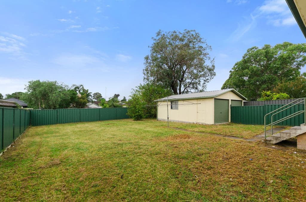 15 Kurrawa Crescent, Koonawarra - Thumbnail 8