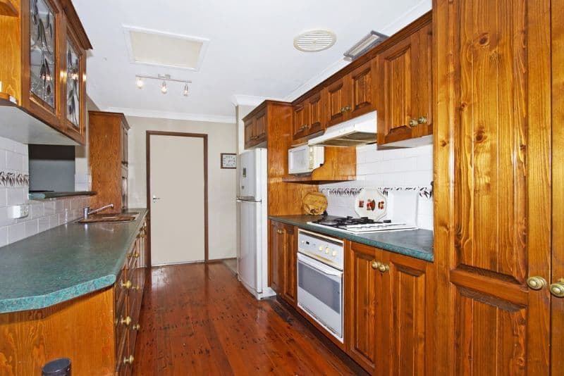 37  Keren Avenue, BERKELEY VALE NSW 2261, Berkeley Vale - Thumbnail 2