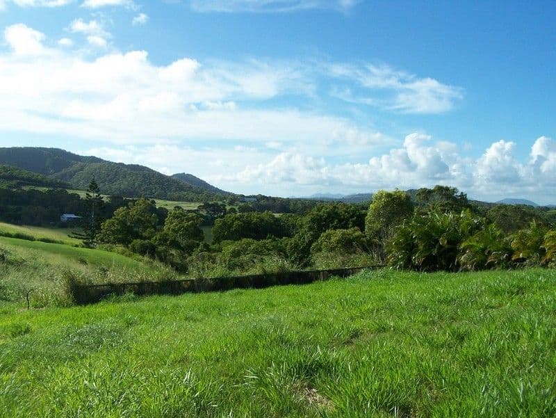 7 Pitcairn Court, PACIFIC HEIGHTS QLD 4703, Pacific Heights - Thumbnail 2