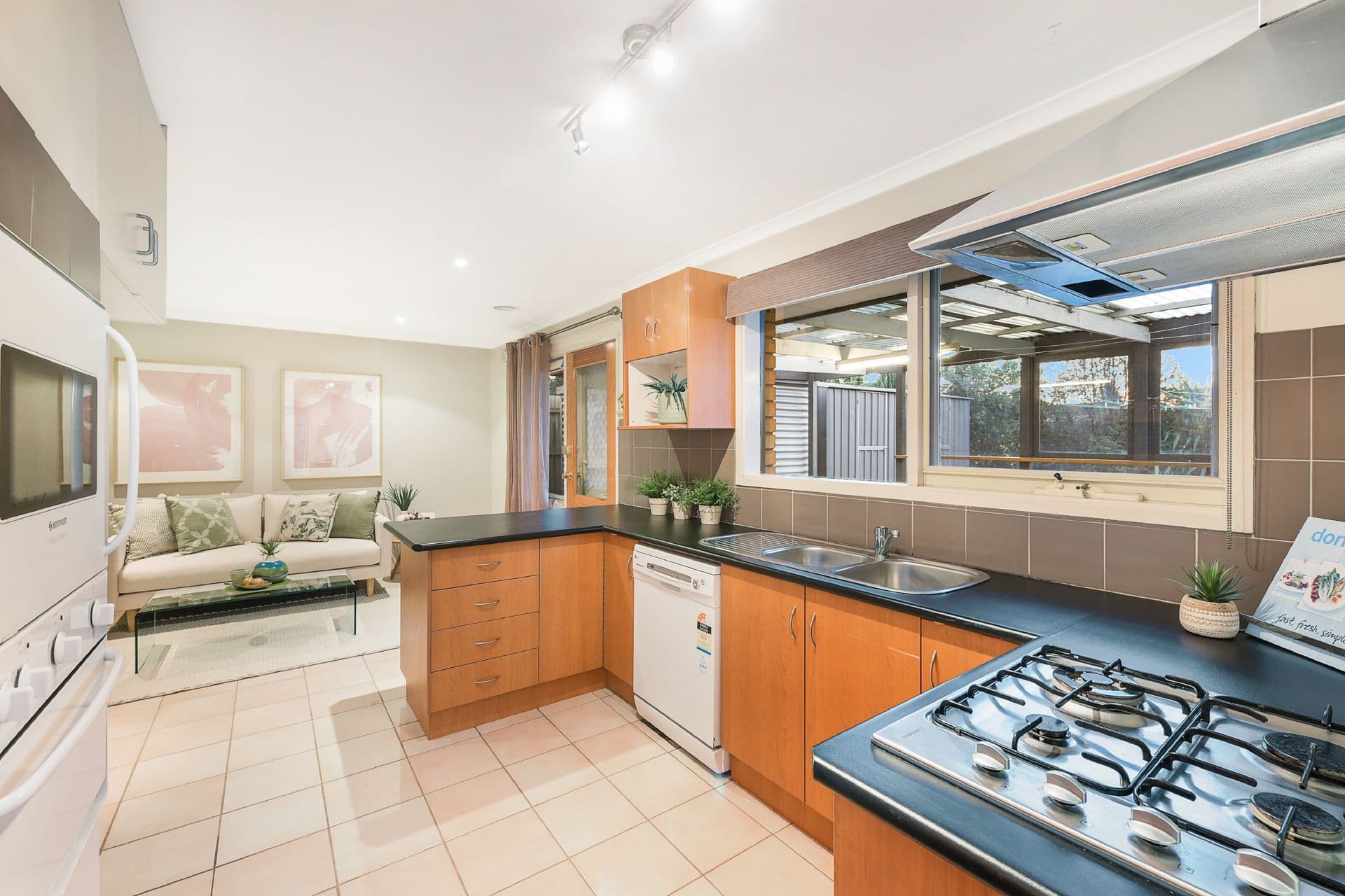 9 Jarvis Crescent, Dandenong North VIC 3175, Dandenong North - Thumbnail 3