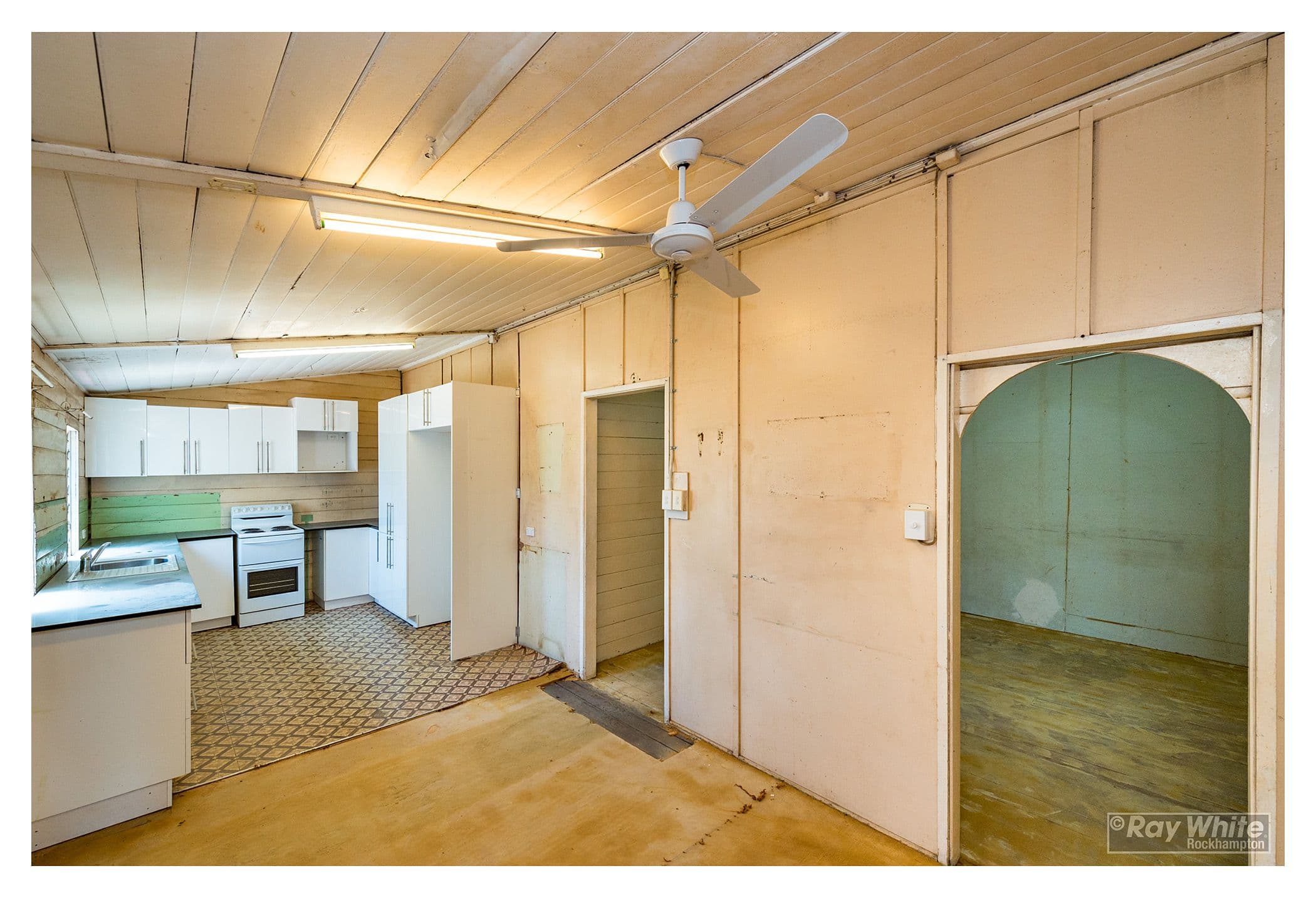 12 Ross Street, Allenstown QLD 4700, Allenstown - Thumbnail 4