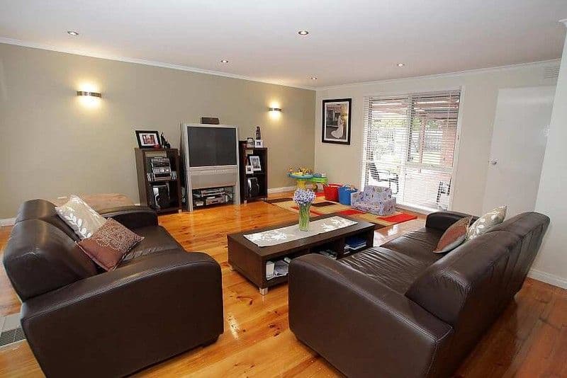 38 Fewster Drive, WANTIRNA SOUTH VIC 3152, Wantirna South - Thumbnail 3