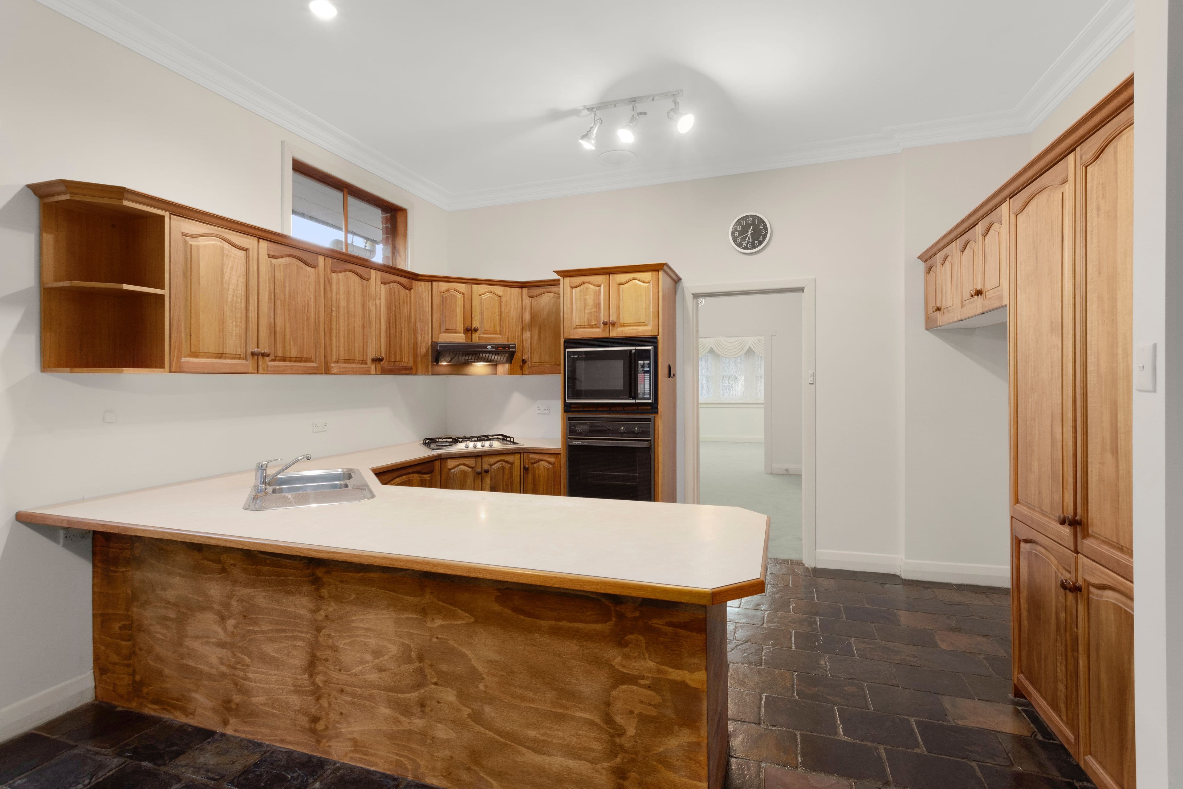2 Lindsay Avenue, Murrumbeena VIC 3163, Murrumbeena - Thumbnail 8