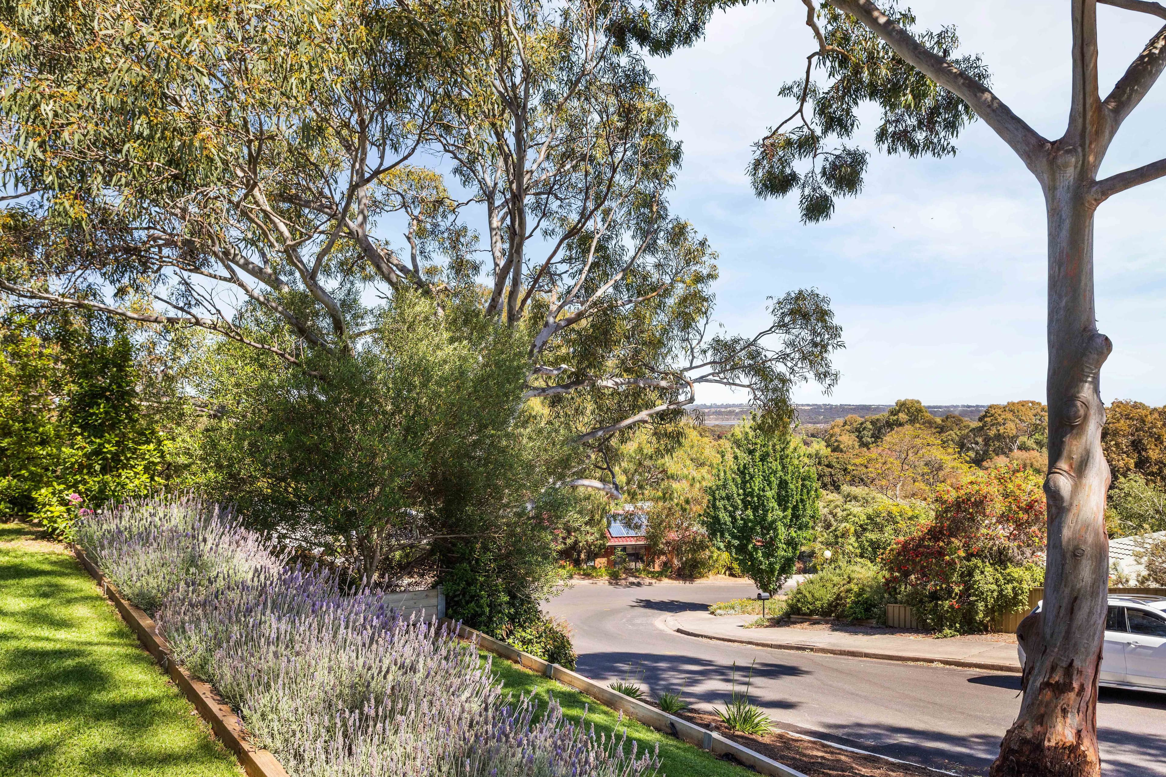 2 Jerilderie Drive, Happy Valley SA 5159, Happy Valley - Thumbnail 2