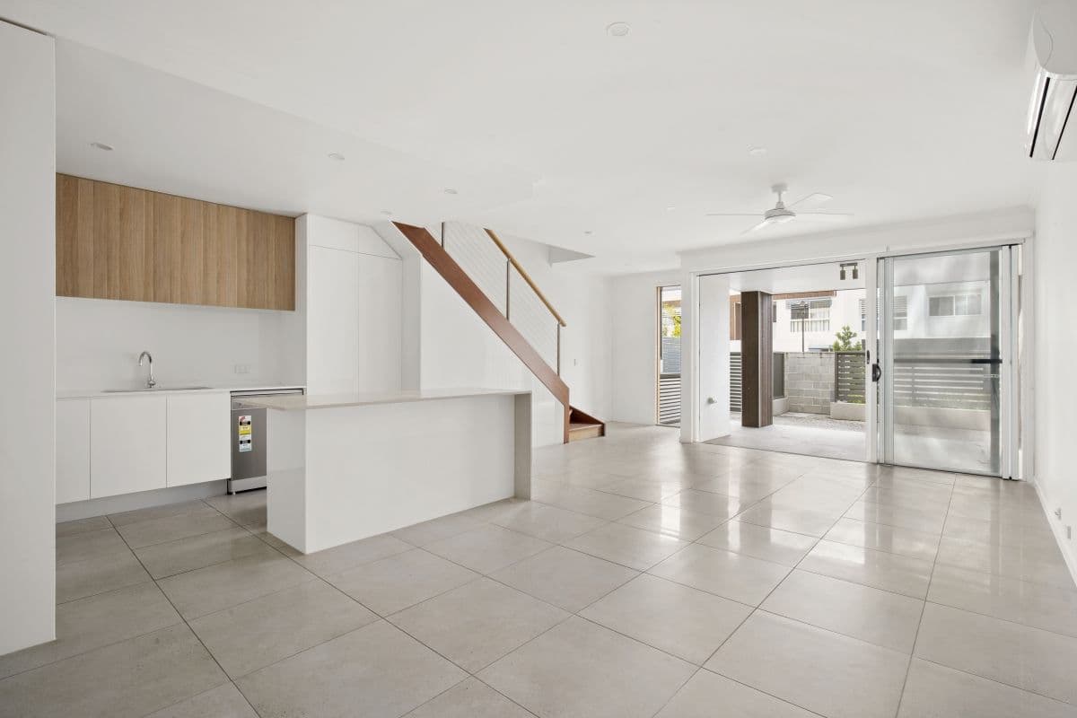 11 Florabella Drive, Robina QLD 4226, Robina - Thumbnail 4