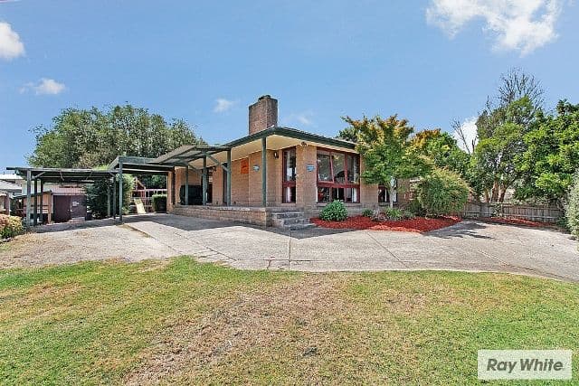 11 EASTWOOD Crescent, Mooroolbark VIC 3138, Mooroolbark - Image 1