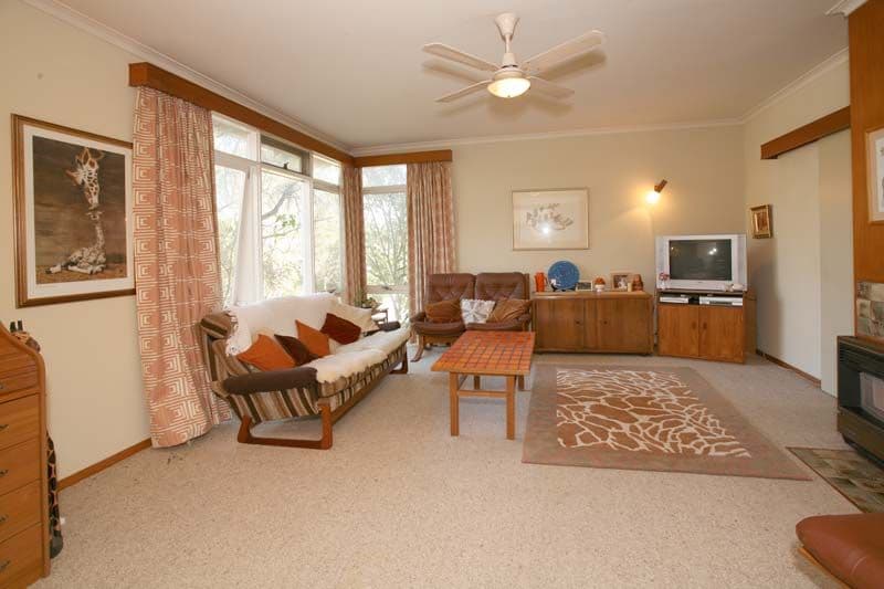 62 Pepperell Avenue, GLEN WAVERLEY VIC 3150, Glen Waverley - Thumbnail 2