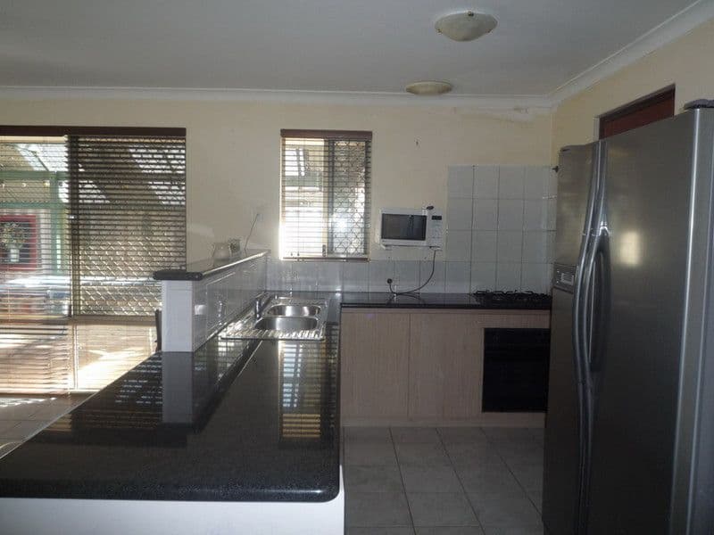 3 Binar Court, SOUTH GUILDFORD WA 6055, South Guildford - Thumbnail 3