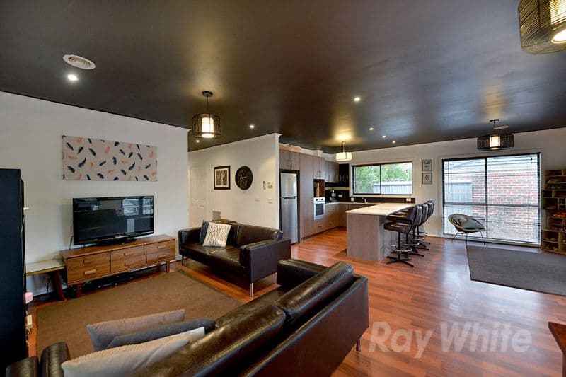 5 Warrabel Road, FERNTREE GULLY VIC 3156, Ferntree Gully - Thumbnail 2