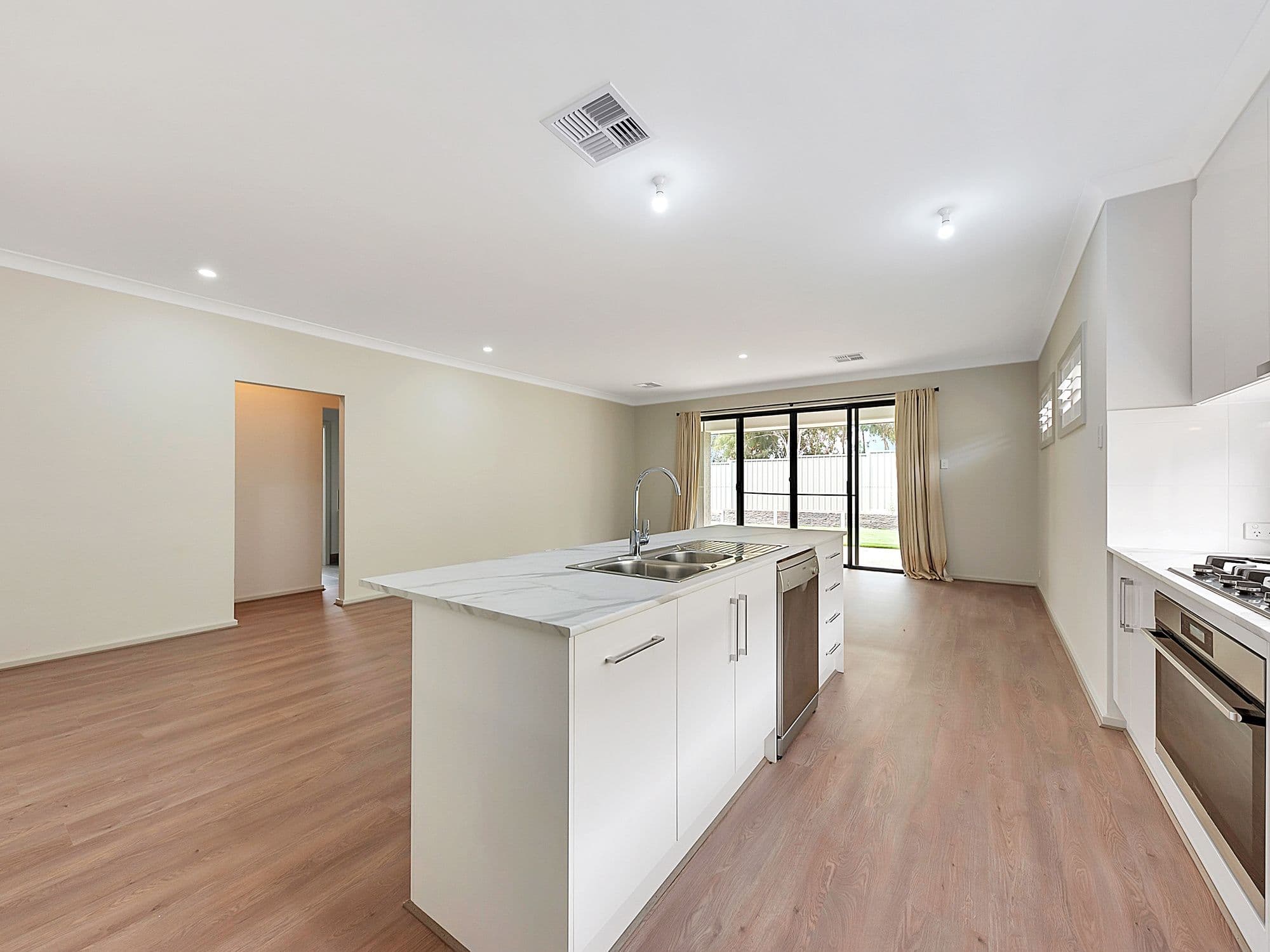 21 Holloway Crescent, Evanston South SA 5116, Evanston South - Thumbnail 2