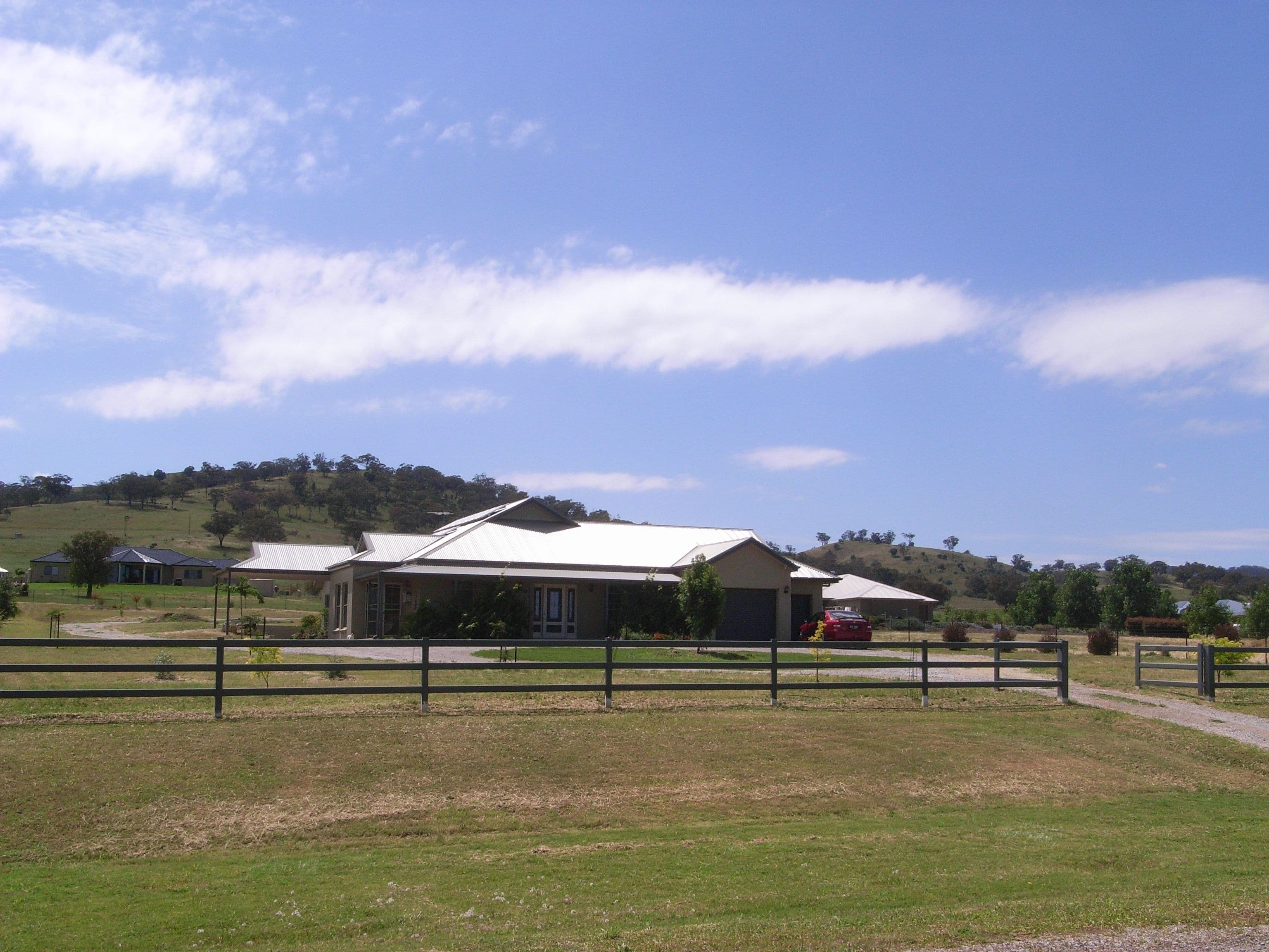 16 Barrington Drive, TAMWORTH NSW 2340, Tamworth - Thumbnail 2