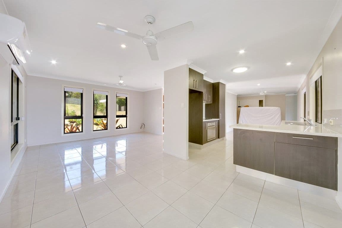 11 Spence Court, Kirkwood QLD 4680, Kirkwood - Thumbnail 2