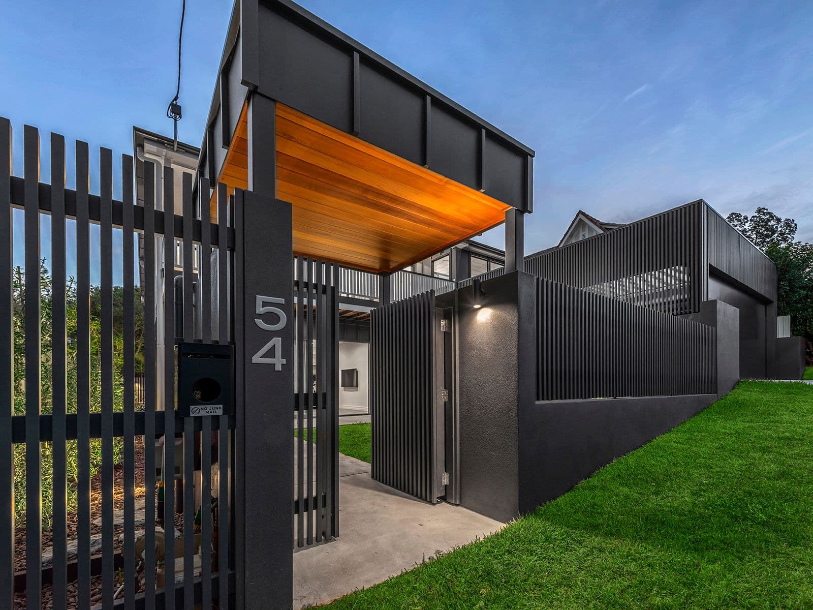 54 Moulton Street, Ashgrove QLD 4060, Ashgrove - Thumbnail 2