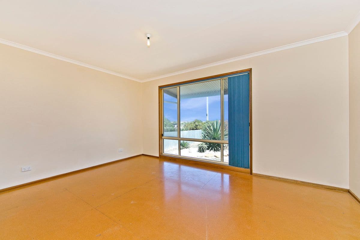 145 The Esplanade, Thompson Beach SA 5501, Thompson Beach - Thumbnail 3