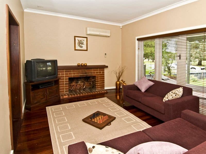 4 Leyland Street, ST JAMES WA 6102, St James - Thumbnail 3