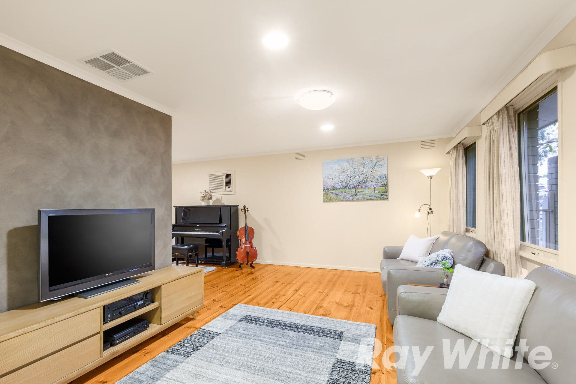 9 Birchfield Crescent, Wantirna VIC 3152, Wantirna - Thumbnail 2