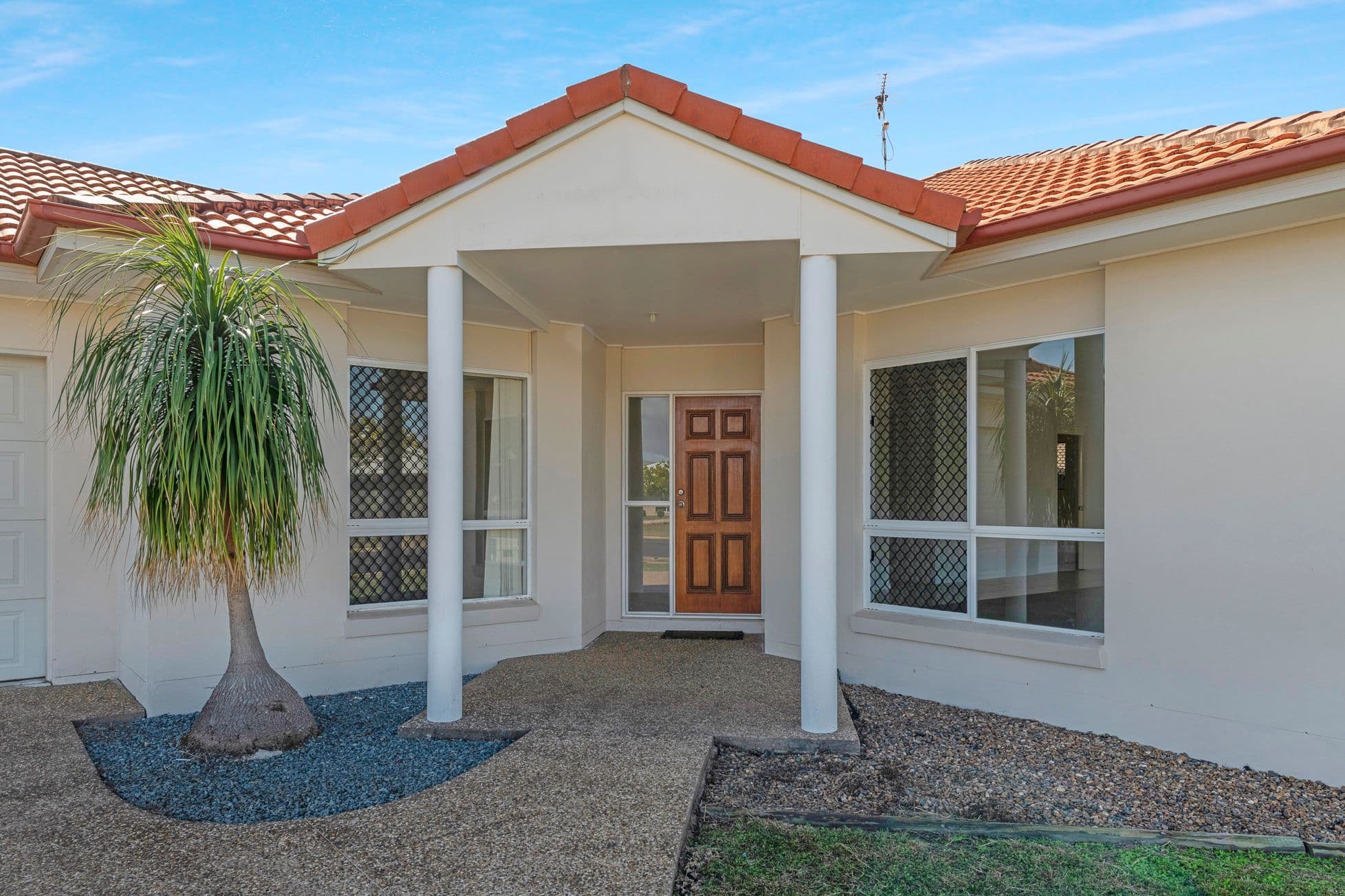 54 Bisdee Street, Coral Cove QLD 4670, Coral Cove - Thumbnail 4