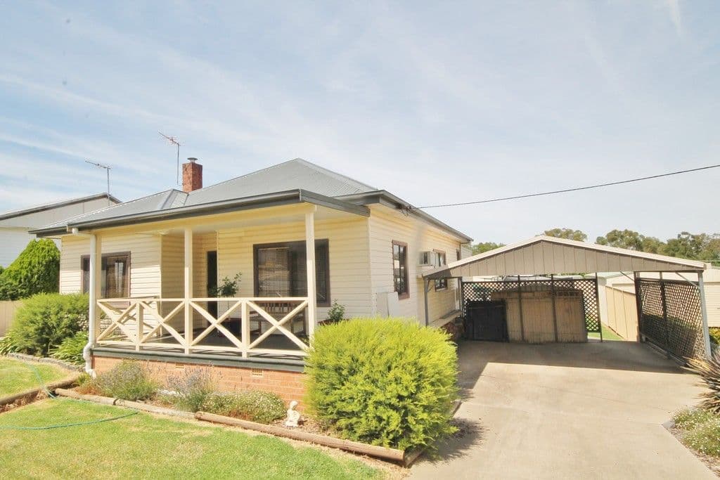 22 Brock Street, Young - Image 1