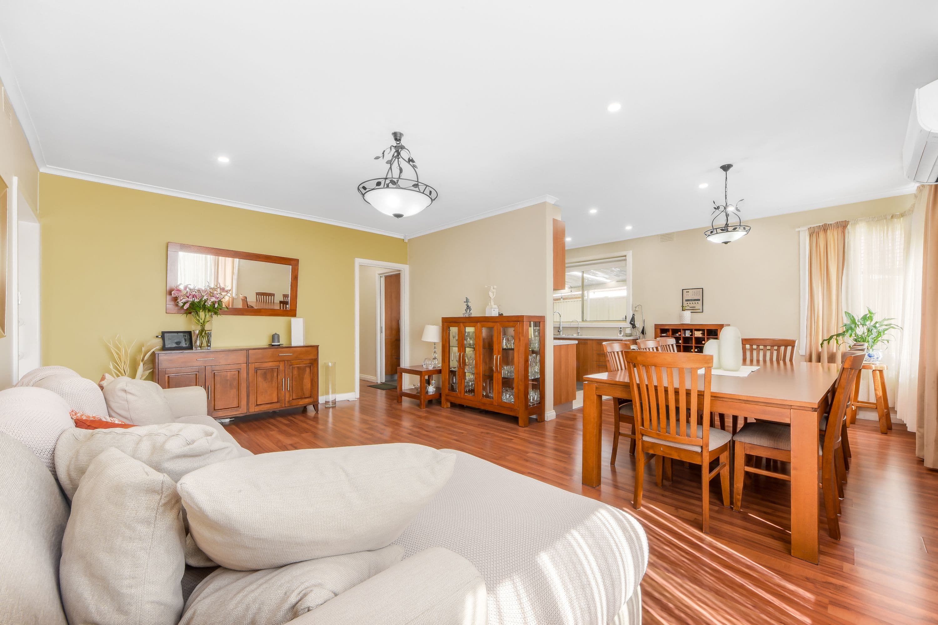 16 Azalea Crescent, Dandenong North VIC 3175, Dandenong North - Thumbnail 3