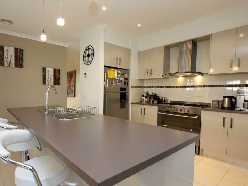 3 Tillbrook Drive, Wyndham Vale - Thumbnail 2