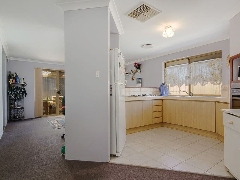 4 Corring Way, Parmelia WA 6167, Parmelia - Thumbnail 2