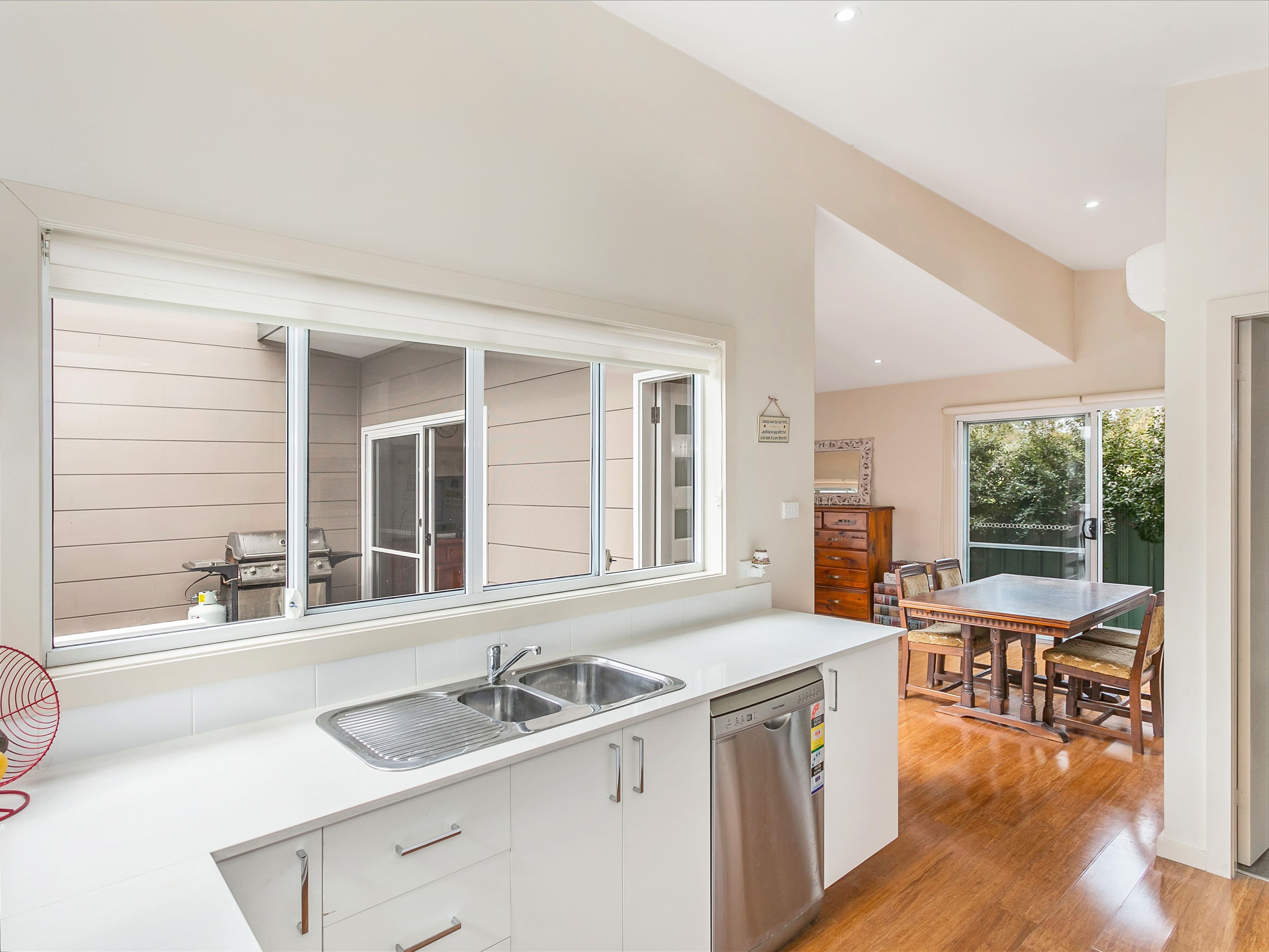 43 Laurina Avenue, Helensburgh - Thumbnail 3