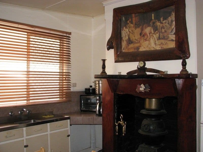 82 Thomas Lane, BROKEN HILL NSW 2880, Broken Hill - Thumbnail 2