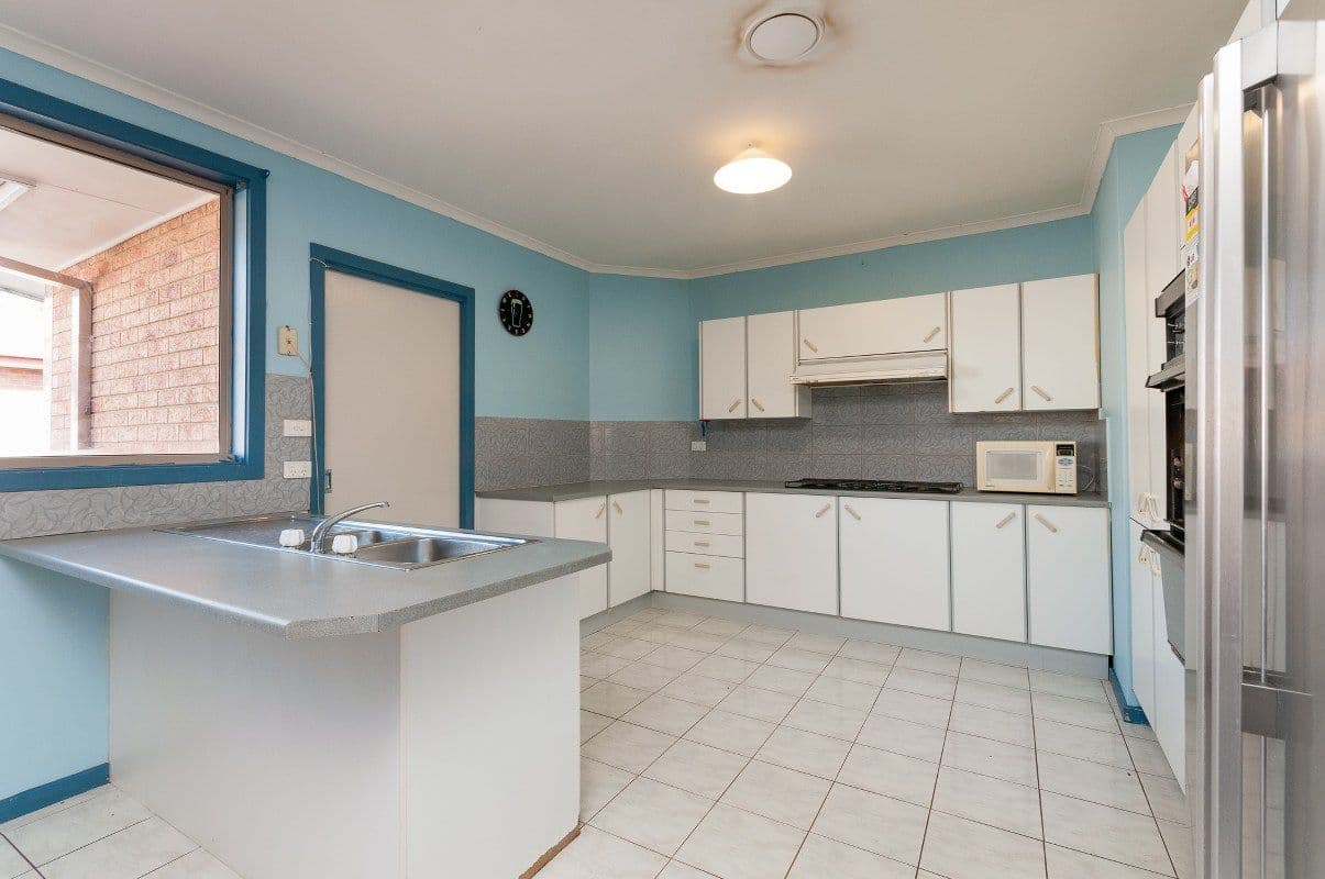 38 Longtown Court, CRAIGIEBURN VIC 3064, Craigieburn - Thumbnail 2