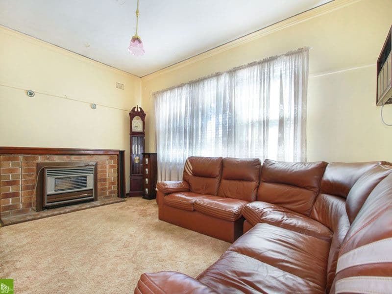 2 Albert Street, UNANDERRA NSW 2526, Unanderra - Thumbnail 2