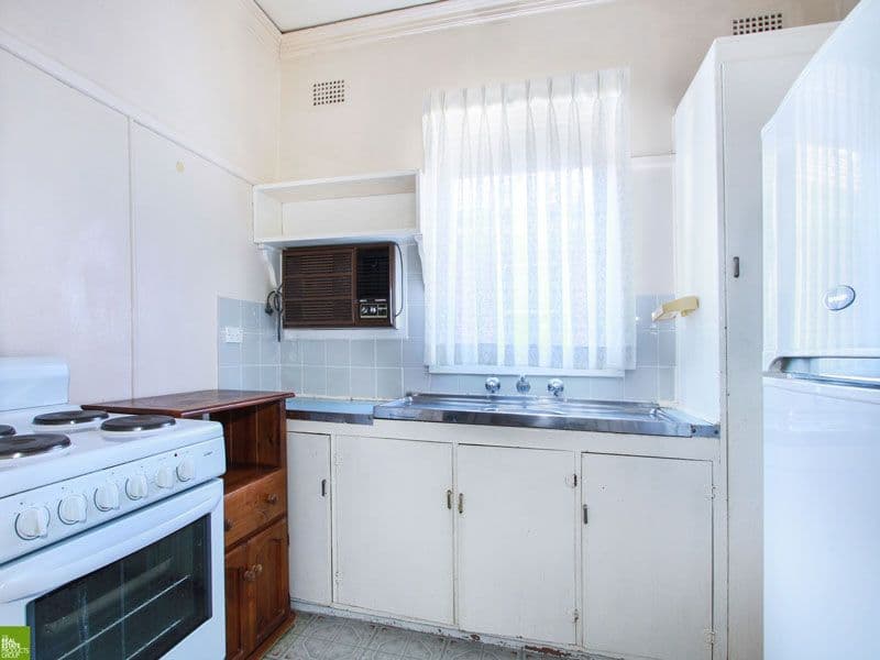 2 Albert Street, UNANDERRA NSW 2526, Unanderra - Thumbnail 4